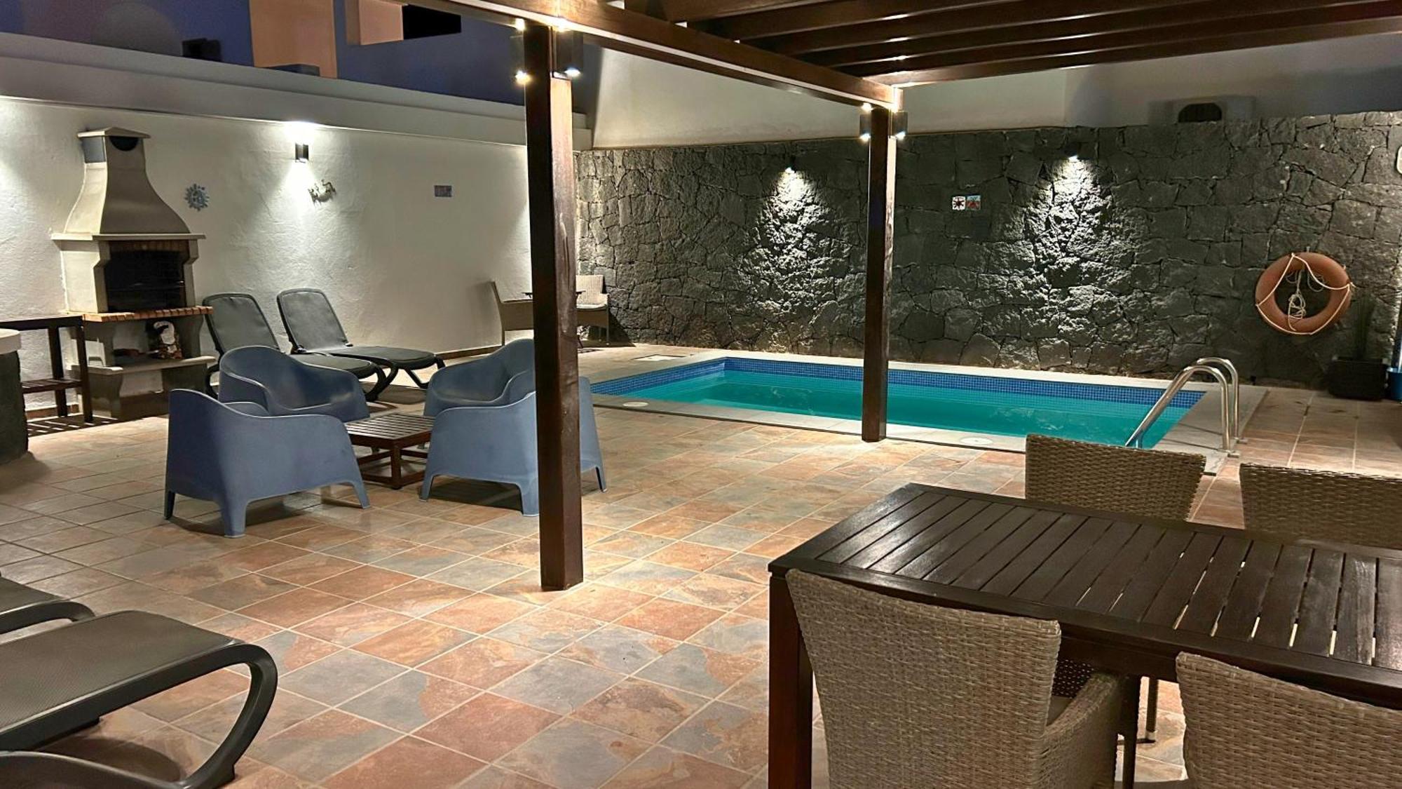 Villa Citrus - Playa Blanca, Private Heated Pool, Air Conditioner Exterior photo